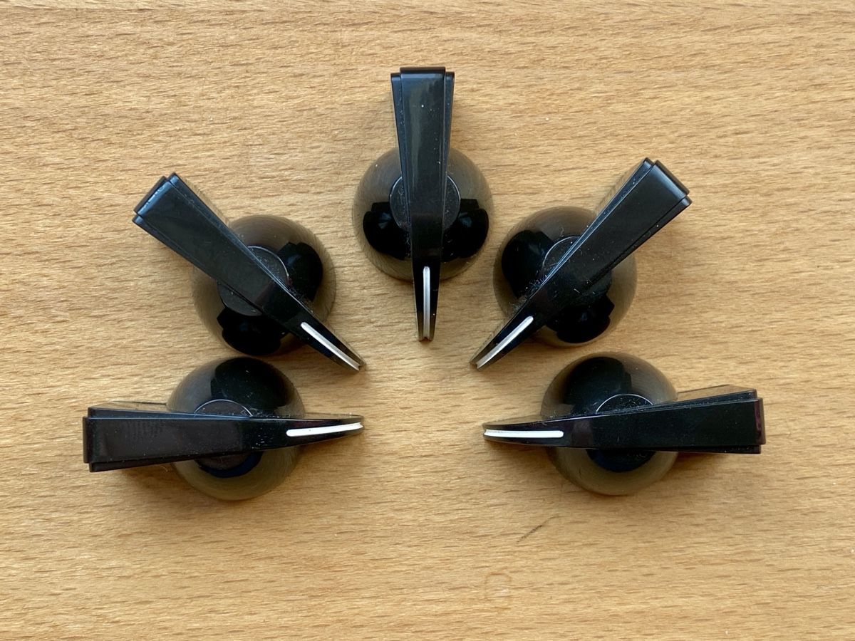 Vox Amplificatori: Original Vox AC30 Chicken Head Knobs (Set à 5 Stück) – Usato da Winterthur venduto da Crazycorner 1