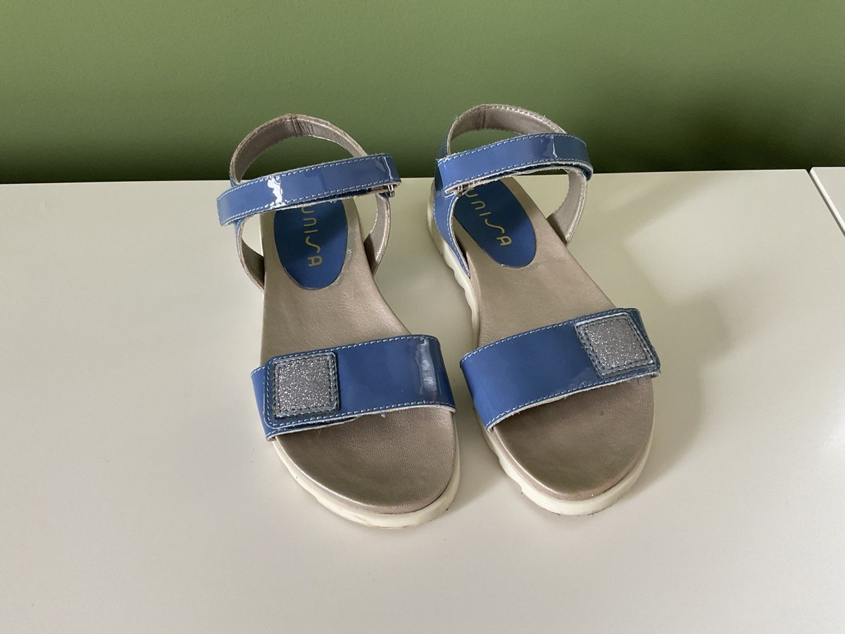 Unisa Schuhe für Mädchen: Lackleder Sandalen Mädchen Unisa Gr.33 – Neu (gemäss Beschreibung) aus Pfäffikon ZH von Ben0707 1
