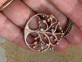 Kette Lebensbaum Anhänger mit Zirkonia Steinen