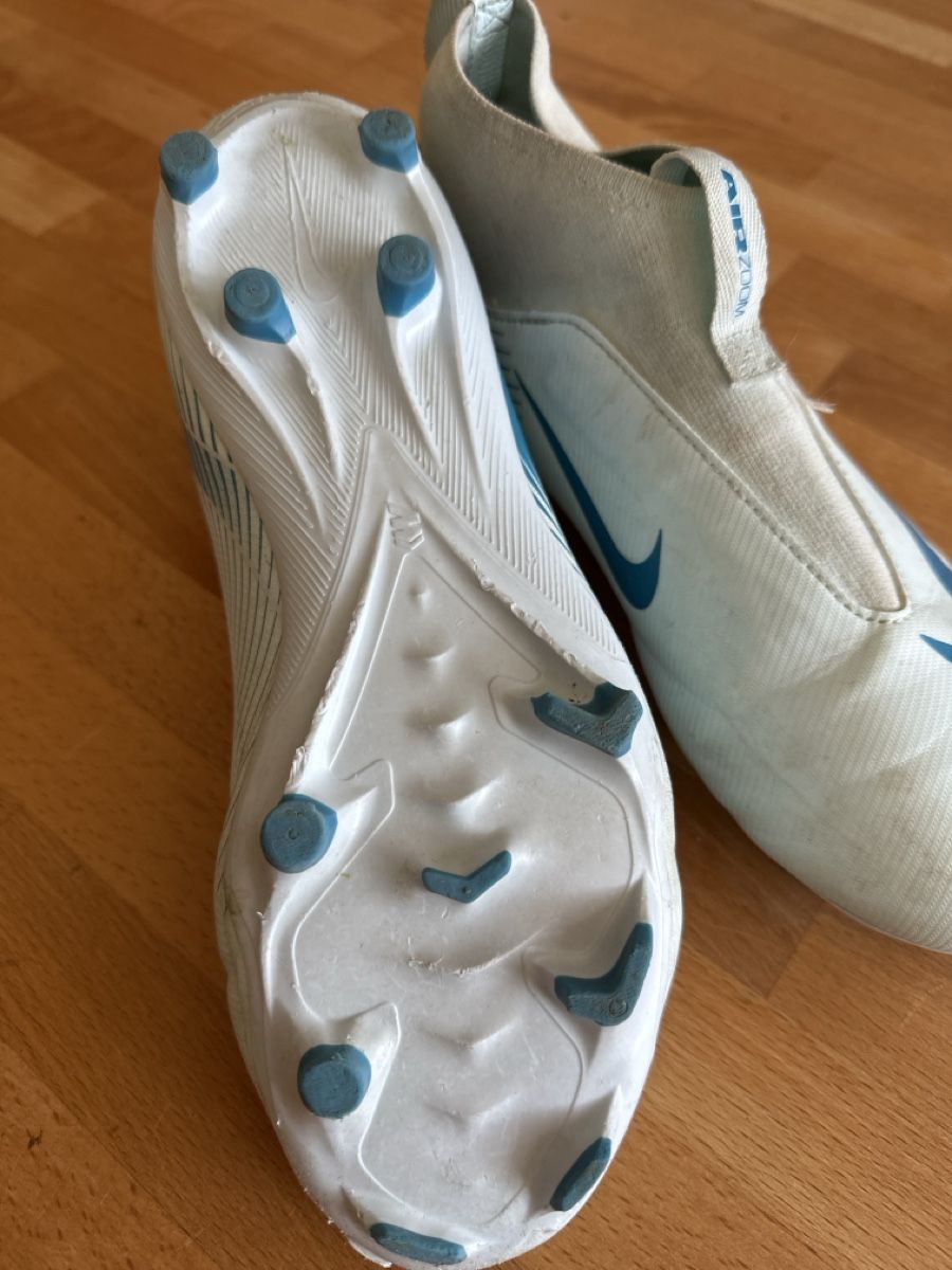 Herrenschuhe: Fussballschuhe Nike Air Zoom – Gebraucht aus Bülach von Getu5 2