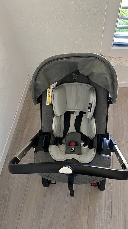 Doona Carrozzine: Poussette & Siège Auto Doona Gris  Gain de place absolu ! – Usato da Corcelles-Payerne venduto da lys_h56f 2