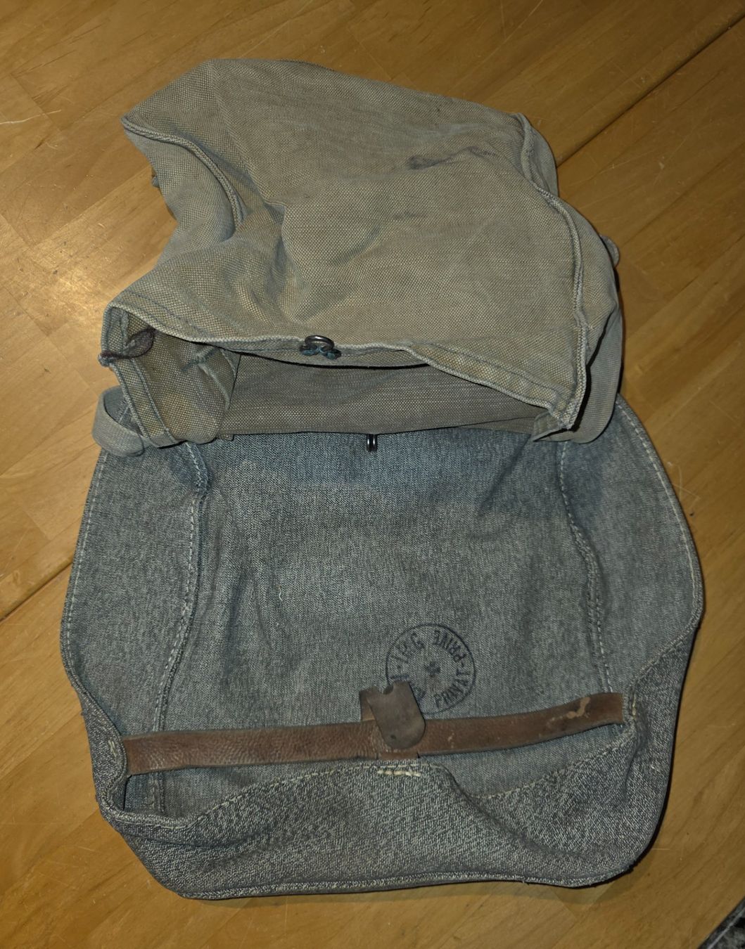 Schweizer Armee Borse: CH Armee Brotsack / Canvas und Leder – Usato da Obermumpf venduto da oiskypoisky 3