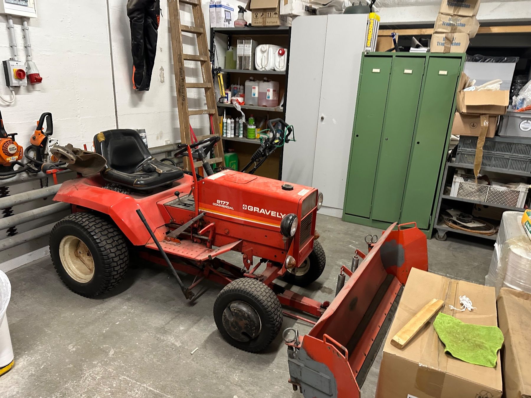 Sgombero neve: Traktor Gravely Schneepflug – Usato da Schöfflisdorf venduto da Dance04 1