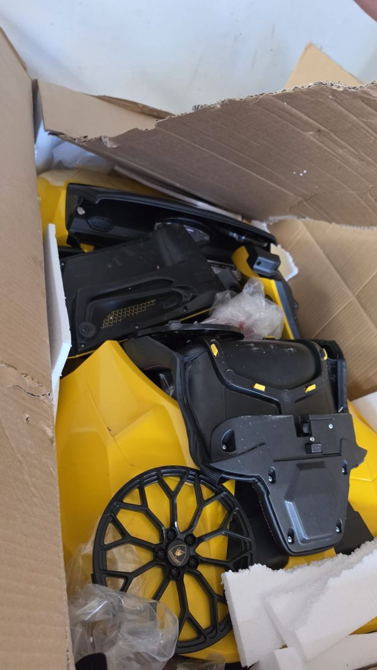Veicoli per bambini: Defekt Elektro Kinderauto "Lamborghini Huracan" – Difettoso da Walenstadt venduto da Trend-24 2