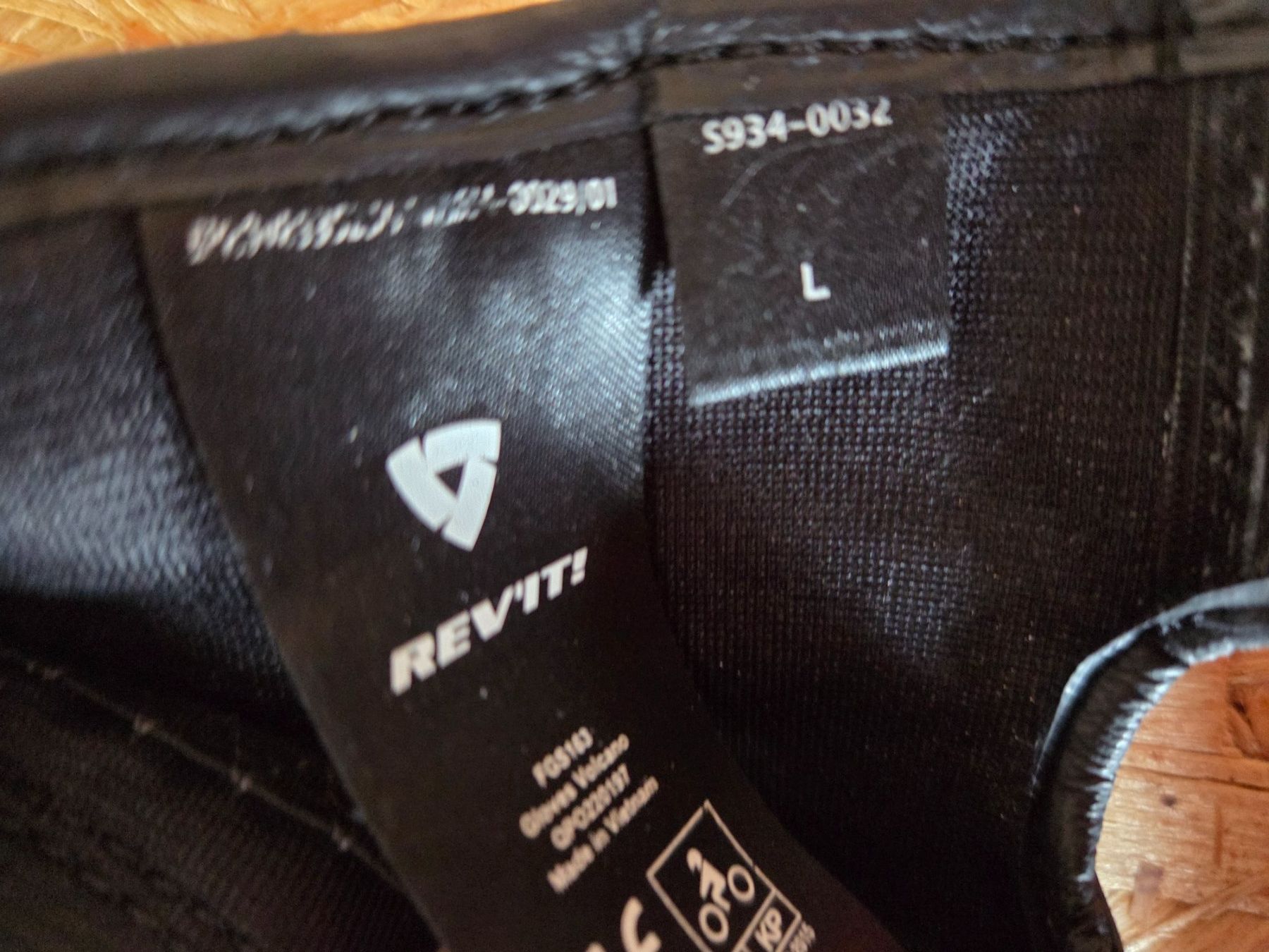 Guanti & manicotti: Motorradhandschuhe Grösse L – Usato da Lausen venduto da 04362 2