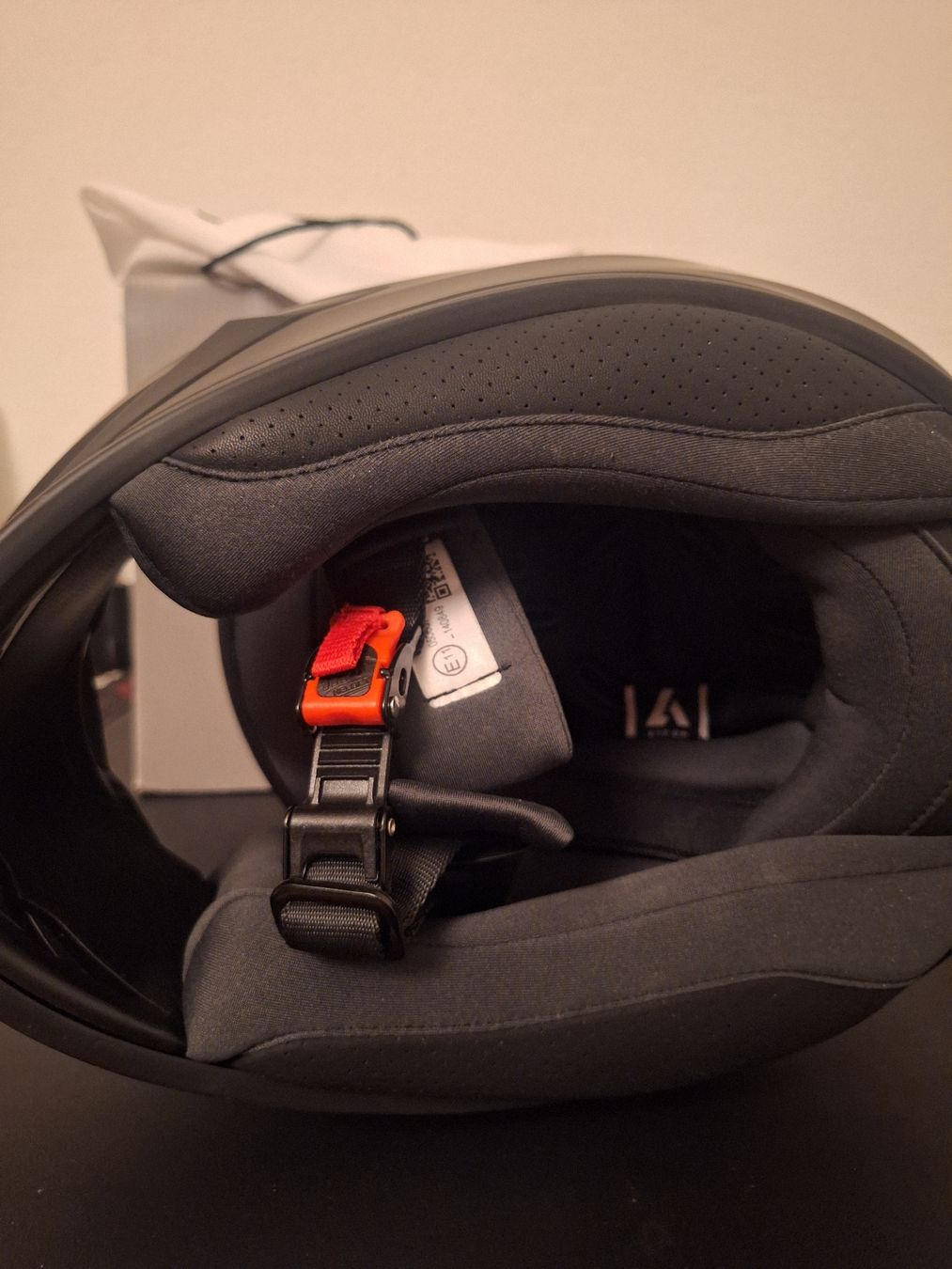 Airoh Caschi & visiere: Airoh Valor - Racing Helmet - Matte Black – Nuovo (secondo la descrizione) da Biel/Bienne venduto da Seyran 6