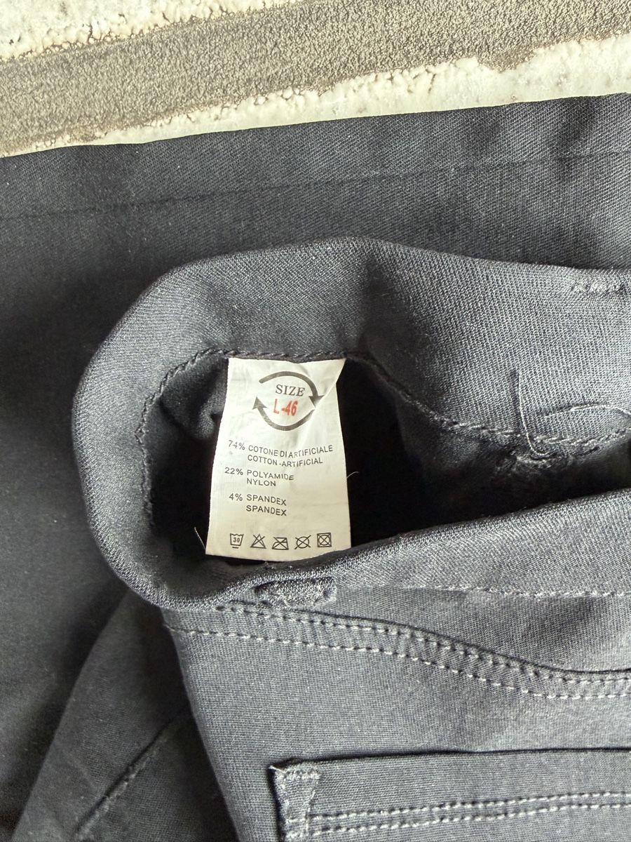 Pantaloni: Pantalon noir  – Usato da Courcelon venduto da odi_9mjv 1