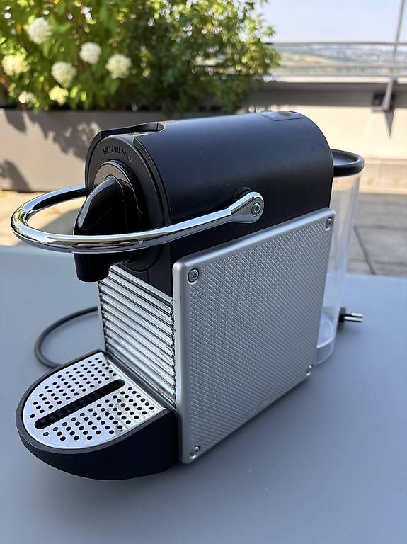 Macchine per caffè & Macchine per espresso: Nespresso Kaffeemaschine König – Usato da Sempach Station venduto da fly_70 2
