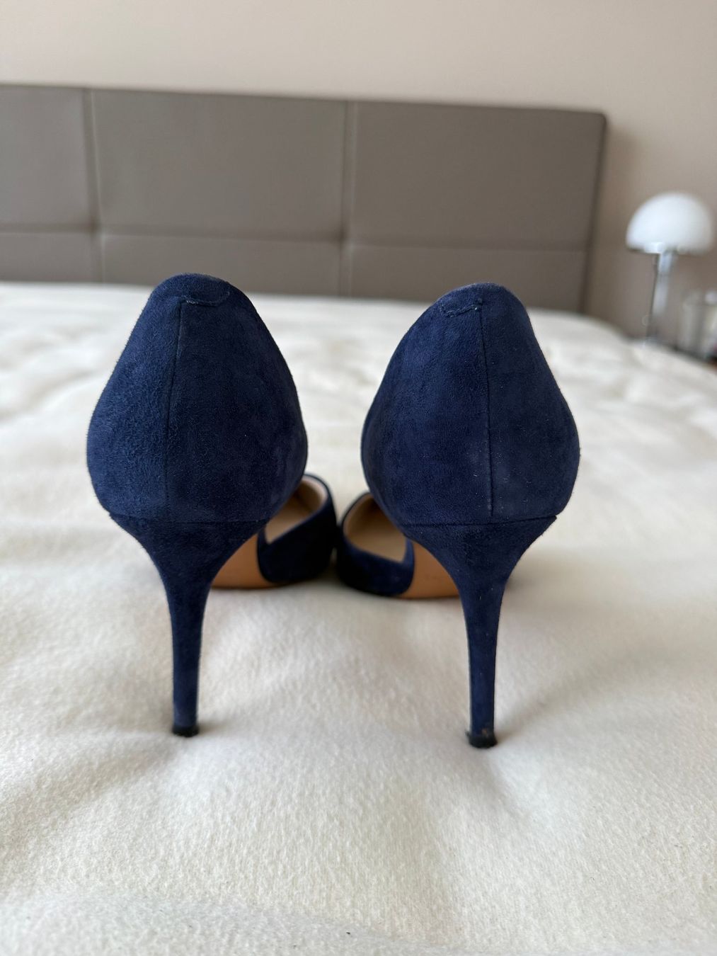 Scarpe da donna: Elegante, Dunkelblaue Wildlederschuhe – Usato da Spreitenbach venduto da BritToSwiss 1