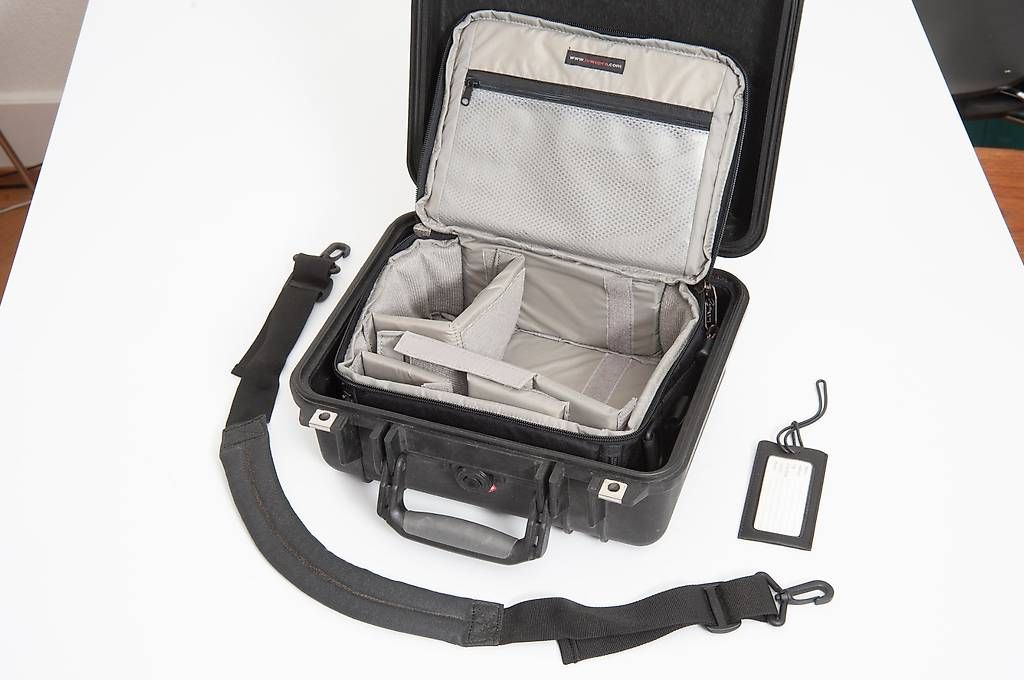 Lowepro Valigie: Lowepro Genuine Pelican case – Nuovo (secondo la descrizione) da Lausanne venduto da Phlox02 1
