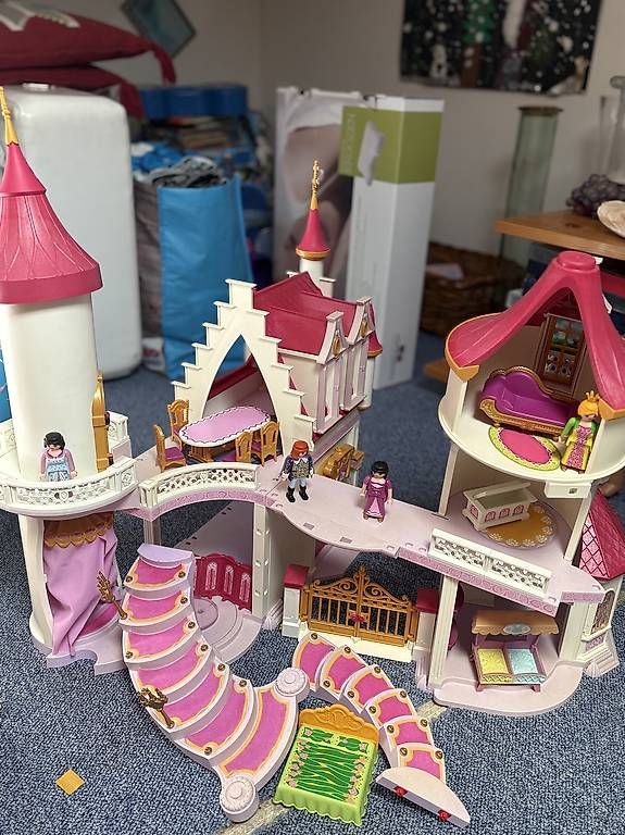Spielhäuser: Grand Château de Princesse Playmobil – Gebraucht aus Crans VD von BMORIER