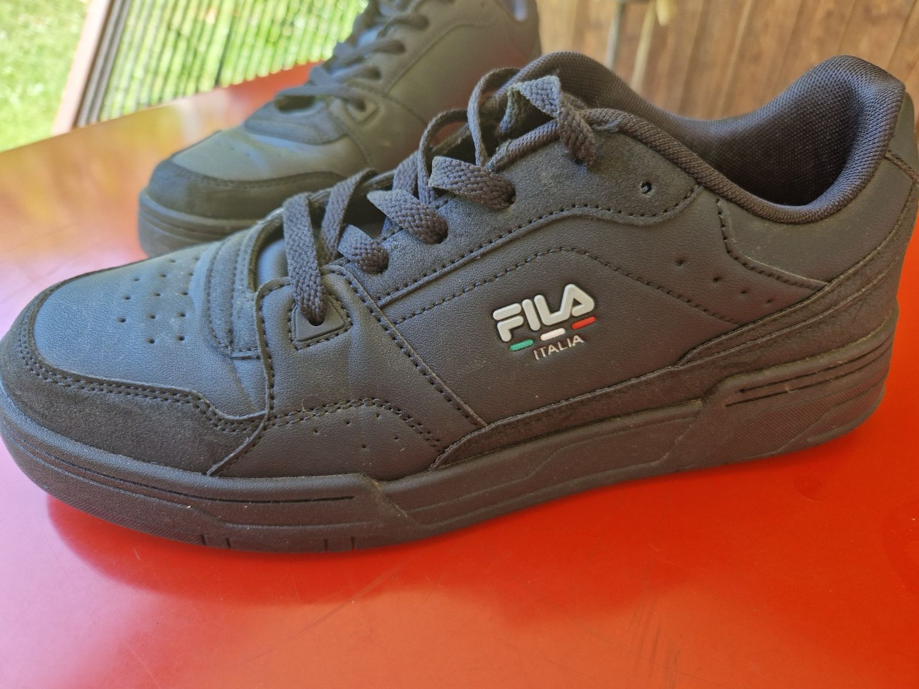 Fila Damenschuhe: Fila Damen-Turnschuhe Grösse 41 – Gebraucht aus Fislisbach von mka_km8f