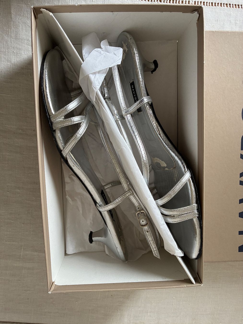 Navyboot Scarpe da donna: Sommer Sandale Silber Gr41 – Usato da Herzogenbuchsee venduto da filoferro 3