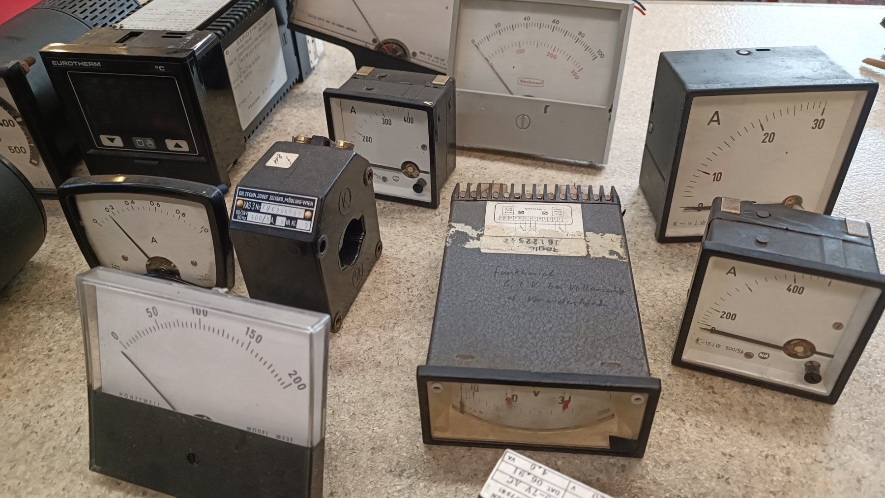 Misurare: Konvolut Messgeräte Amperemeter Voltmeter Frequenzmesser ... – Usato da Reiden venduto da Zofi-Brocki 2