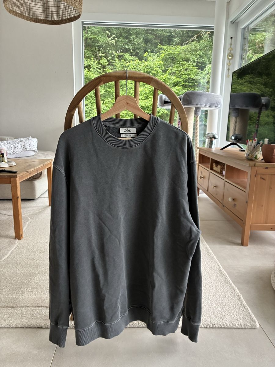 Cos Maglioni & Felpe: Pull COS gris délavé, Taille L – Usato da Champlan venduto da YForter