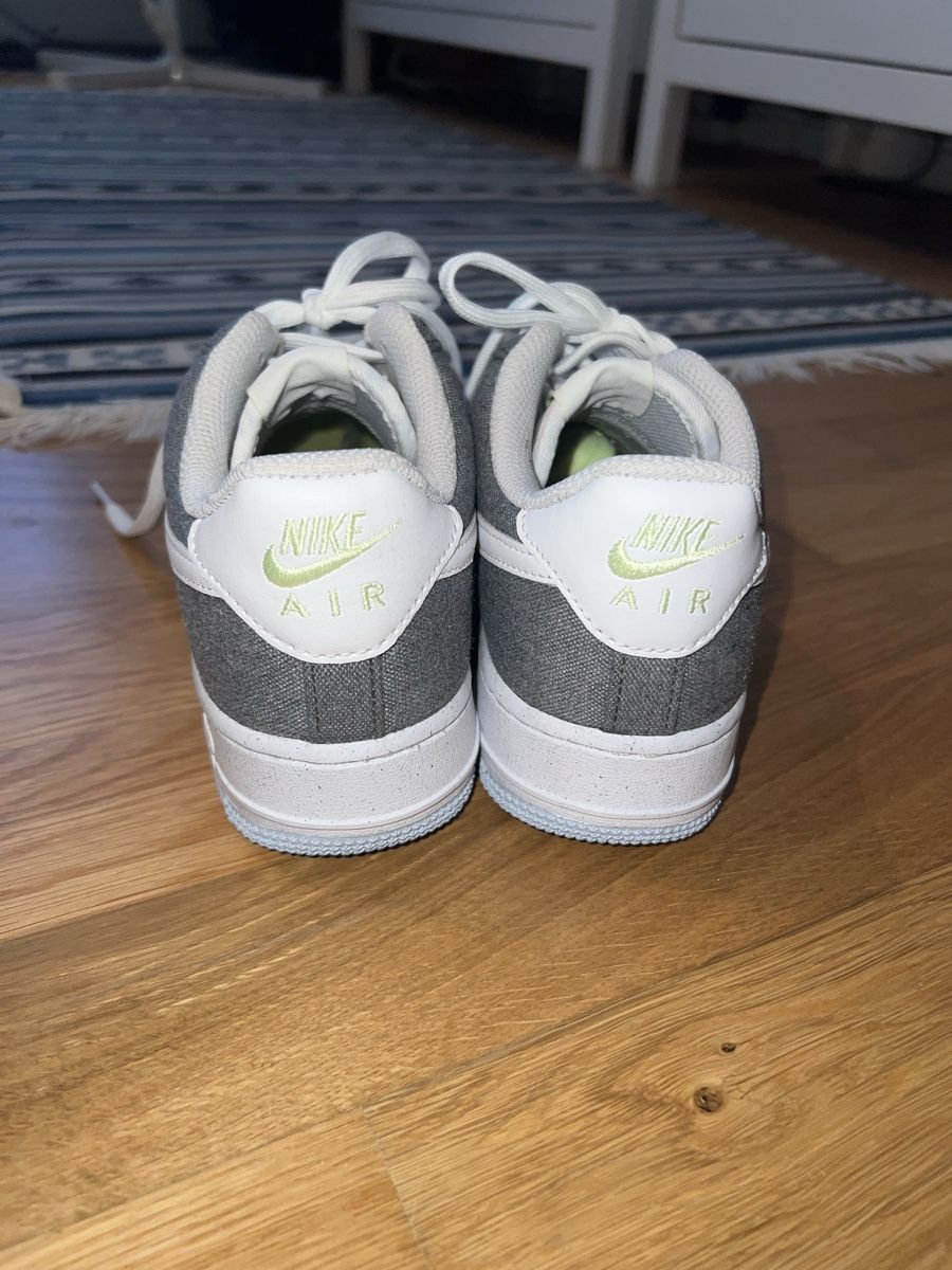 Nike Scarpe da uomo: Nike Air Force 1 - grau / Grösse 38.5 – Nuovo (secondo la descrizione) da Aegerten venduto da pinkpanda_ 3