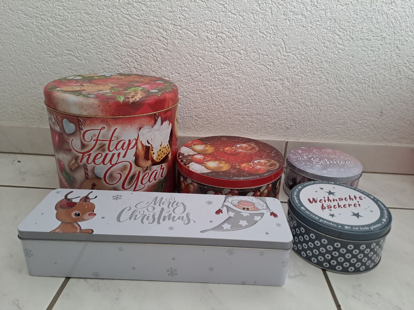 Recipients et similaires: 5 Weihnachtsblechdosen Set  – D'occasion à Rickenbach LU par bishiida 2