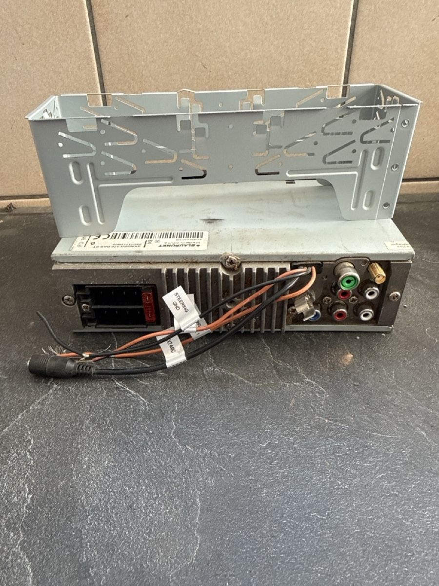 Blaupunkt Radio: Autoradio Blaupunkt DAB – Usato da Gossau SG venduto da Airsal_Racer 1