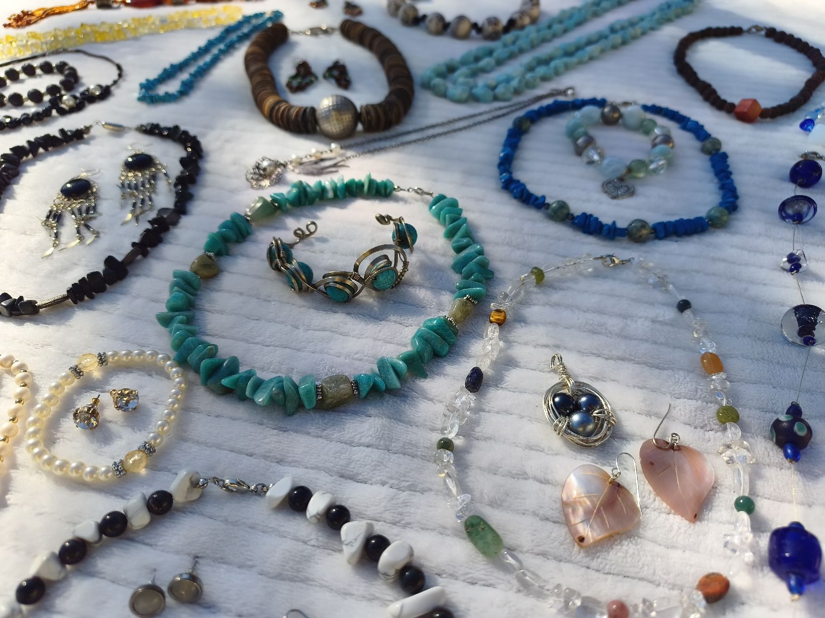 Altri gioielli: Modeschmuck 3kg – Usato da Halten venduto da domae 1