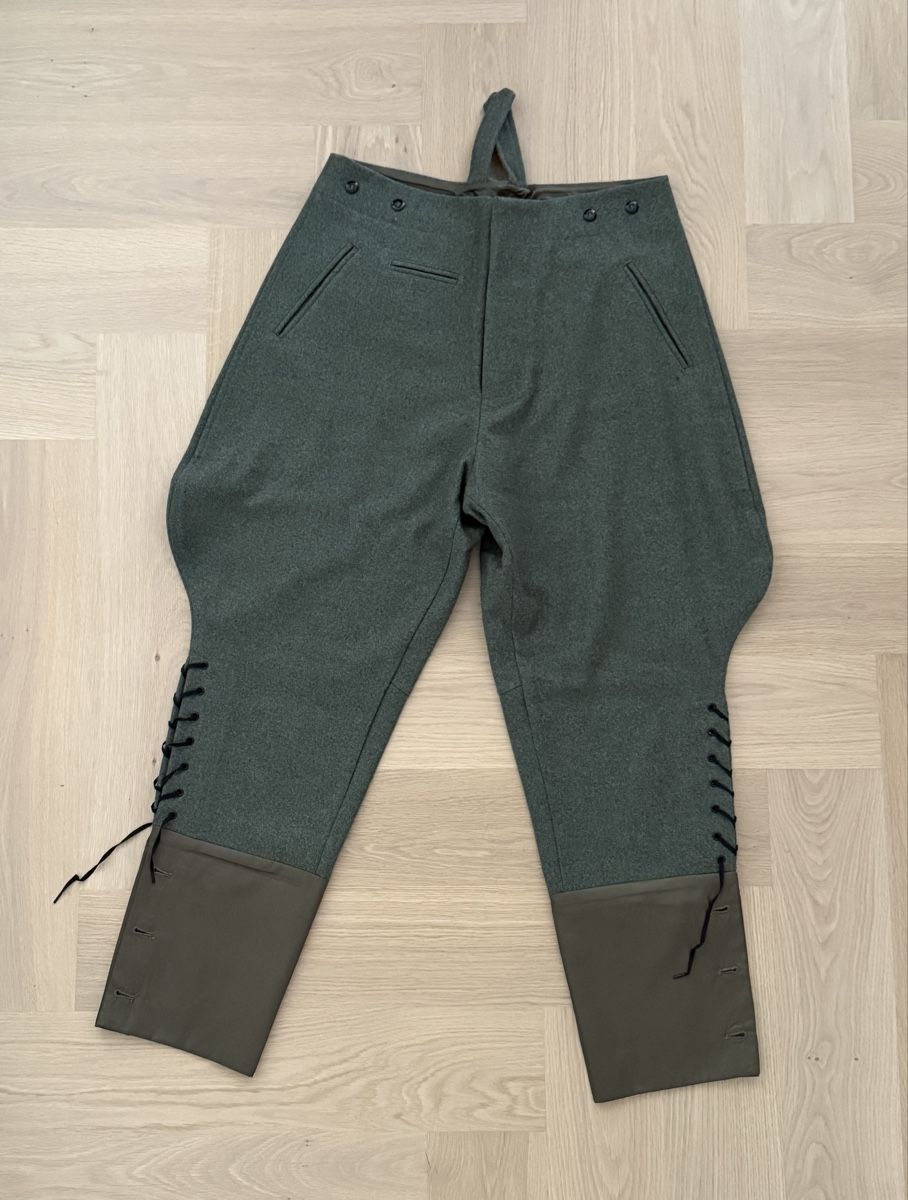 Uniformes: Historische DE Uniform mit Medaillen, Visor Cap etc. – Neuf (Voir description) à Goldach par igwhitestar 5