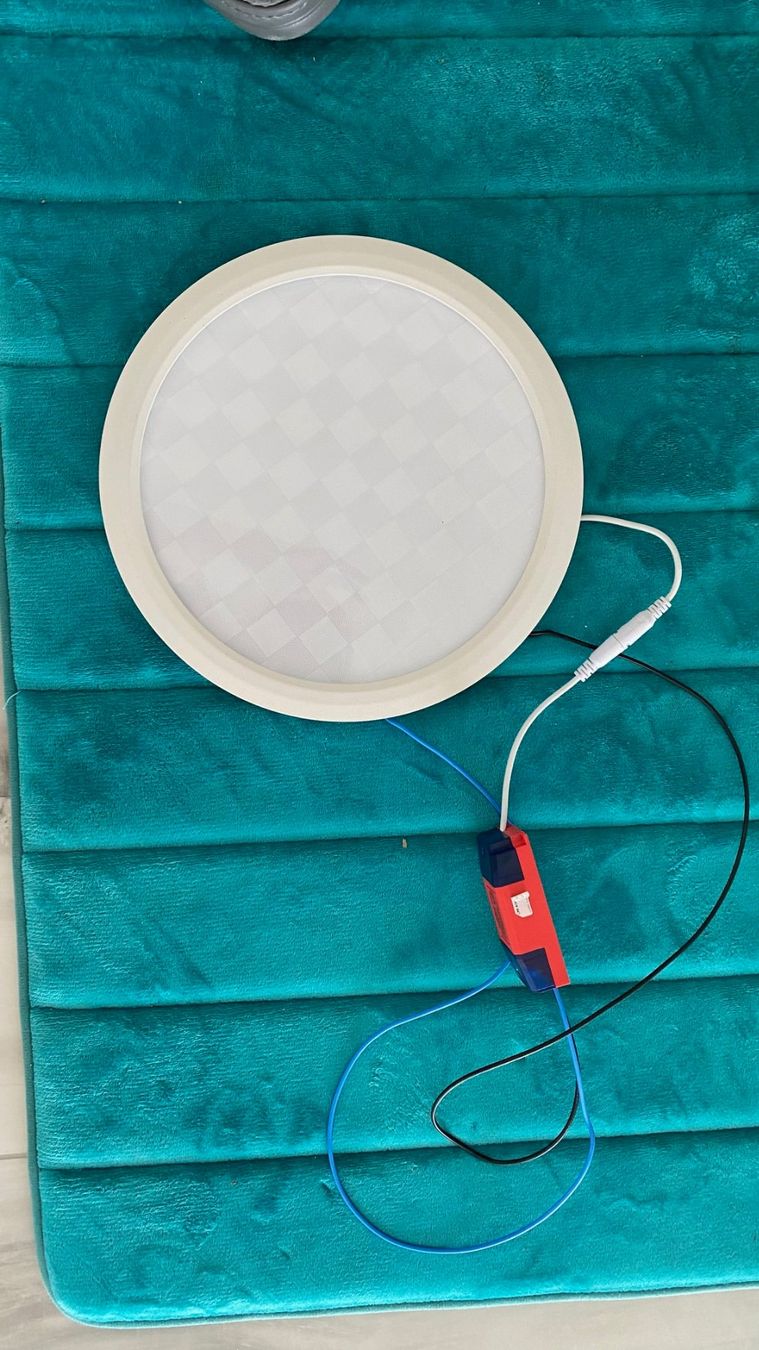 Lampadari & plafoniere: plafonnier LED – Usato da lossy venduto da katz_fr