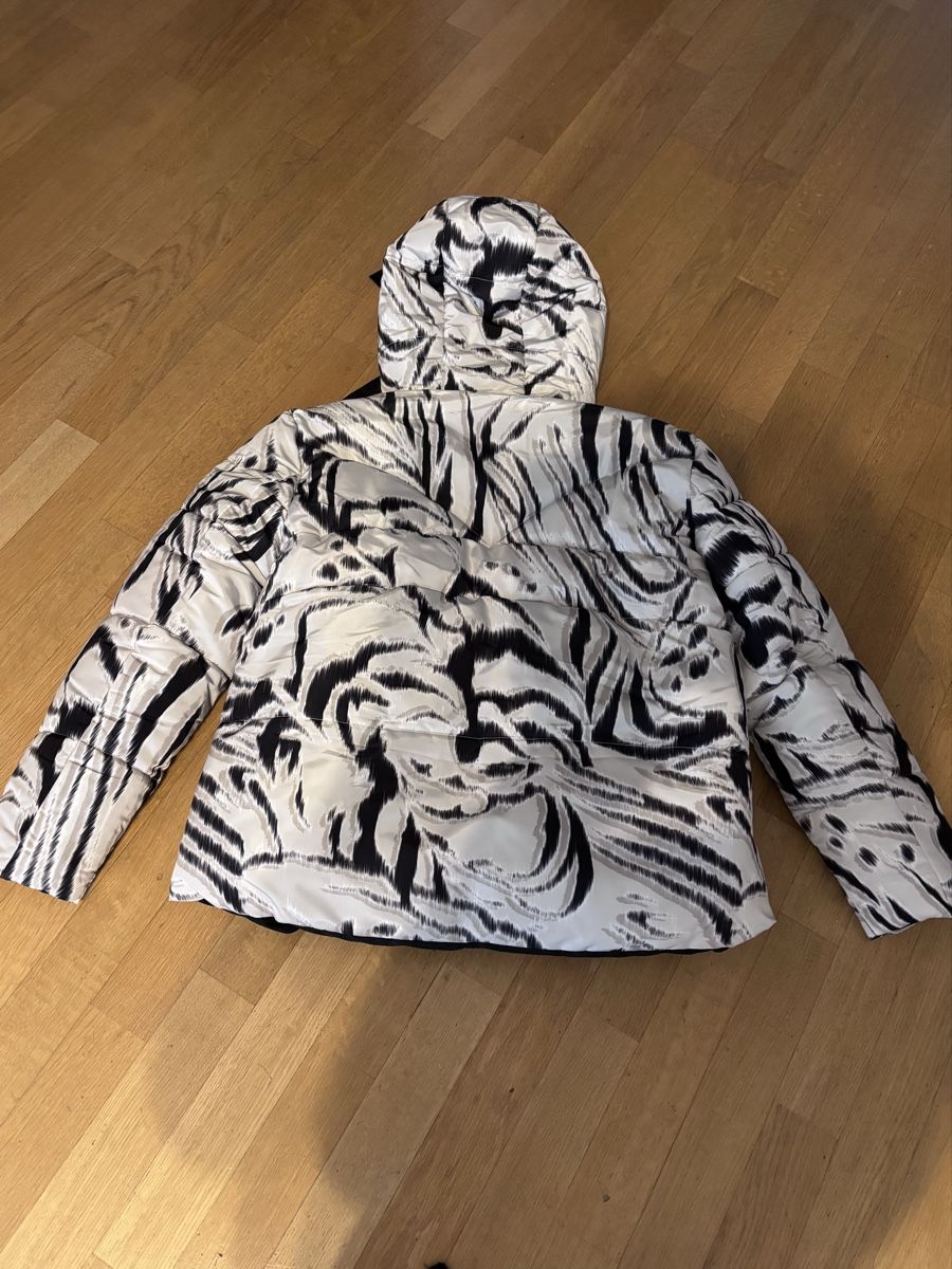 Guess Giacche: Winterjacke – Nuovo (secondo la descrizione) da Baden venduto da Beatrice1952 1