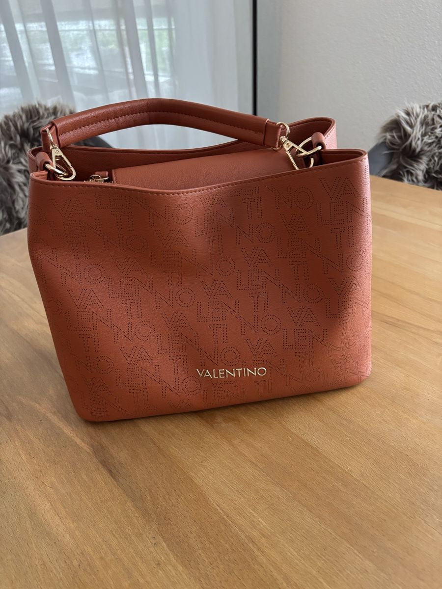 Valentino Borse da donna: Tasche Valentino – Usato da Zug venduto da Biki72