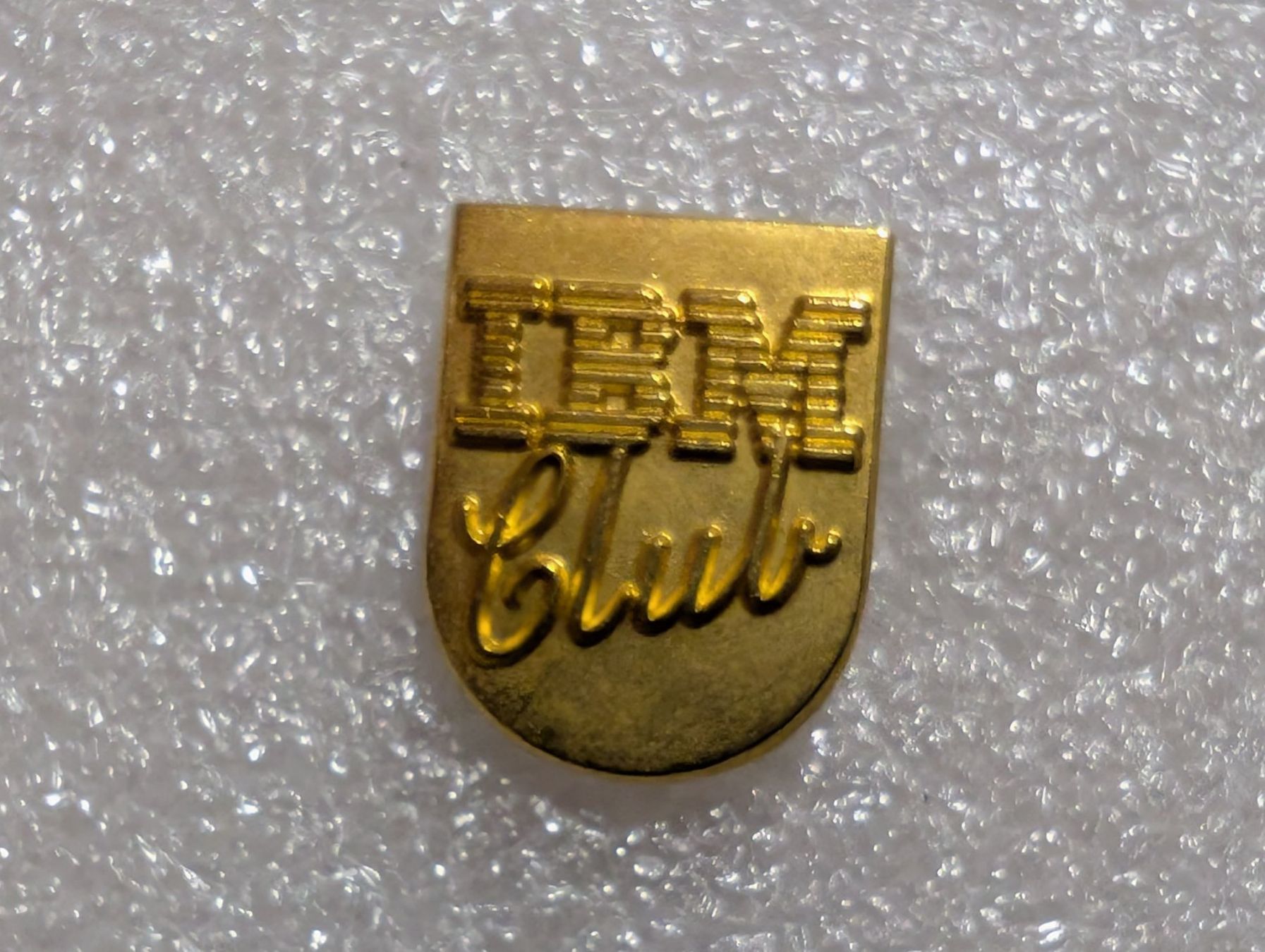 Placchette & Badge: Ansteckpin 239: IBM – Usato da Oppligen venduto da Pin-Fall-Shop