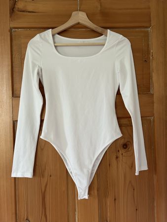 Weisser Body mit langen Ärmeln, Grösse S