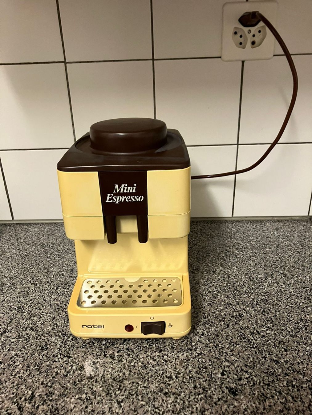 Rotel Macchine per caffè & Macchine per espresso: Macchina del caffè Rotel "Mini-Espresso" – Usato da Melano venduto da H-Sara 1