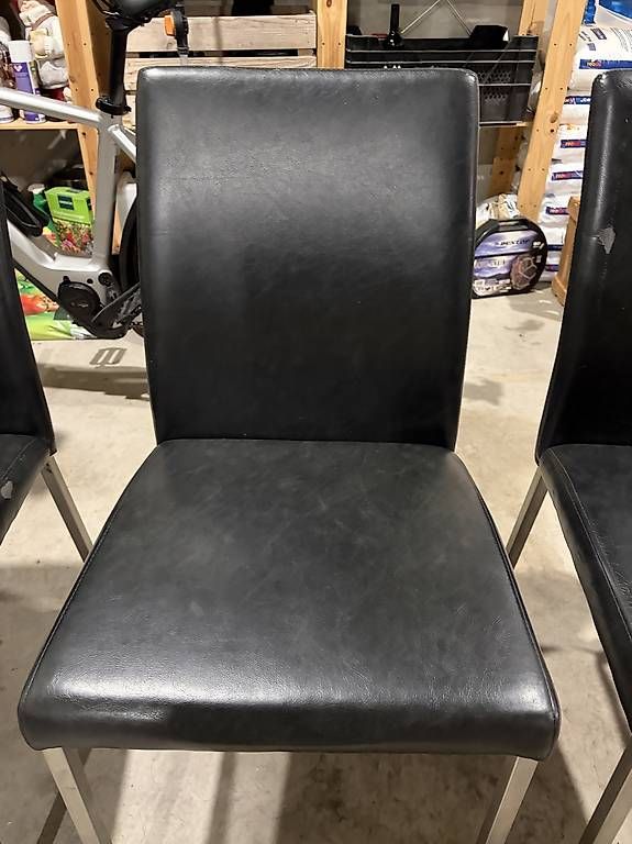 Stühle: 8 schwarze Esszimmer-Stühle  – Gebraucht aus Wohlen von Poperle 3