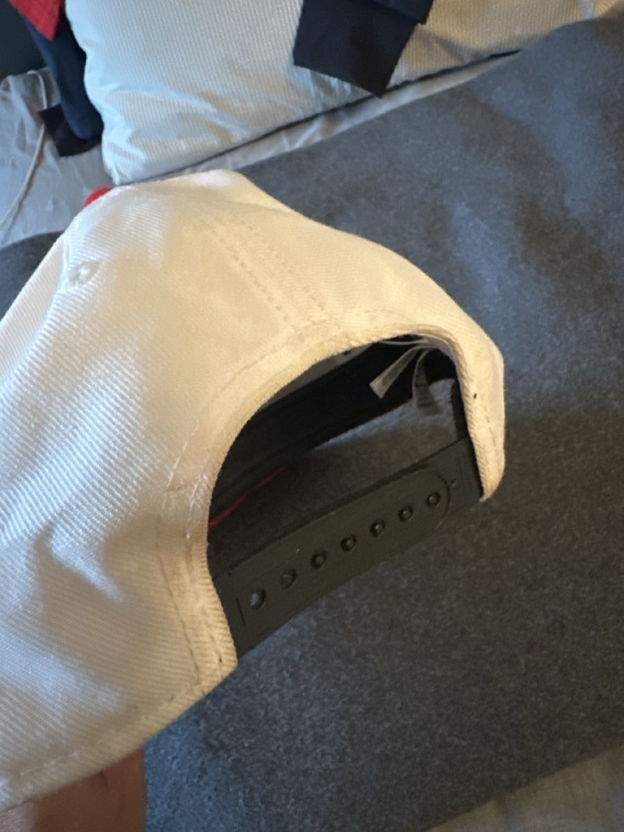 Vestes & Manteaux: Caps Nike & Crown – D'occasion à Schlieren par Gizmo8952 3