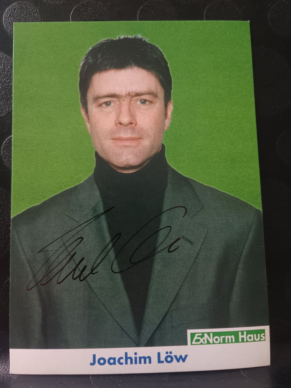 Autografi: Joachim "Jogi" Löw - Handsignierte alte Karte – Usato da Menziken venduto da Artographs