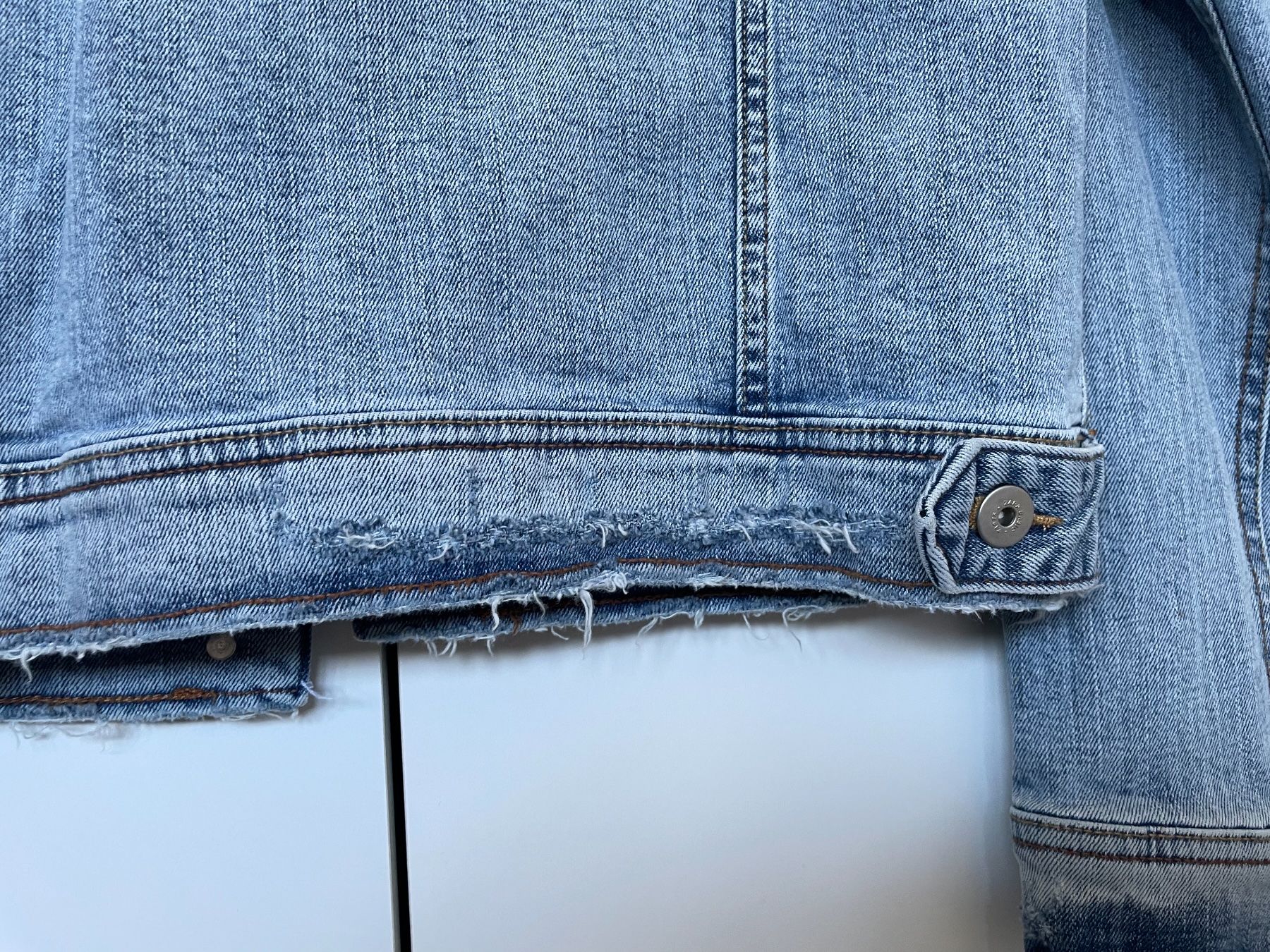Zara Giacche: Zara Jeansjacke, Grösse M – Usato da Basel venduto da Robyn20 5