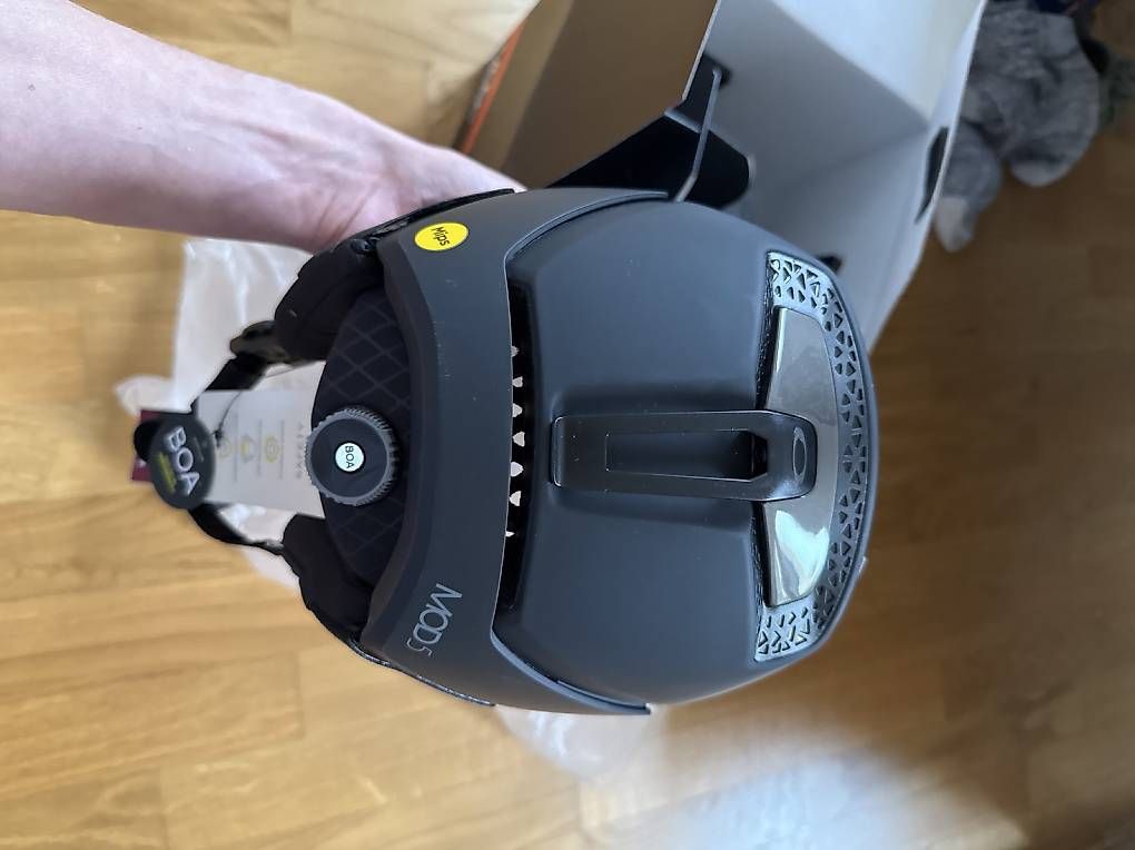 Caschi: Oakley Mod 5 MIPS Snowboardhelm Skihelm Größe M black - NEU – Usato da Bern venduto da sisndr 1
