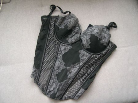 Schwarzes Damen Corsage mit Spitze Grösse 40