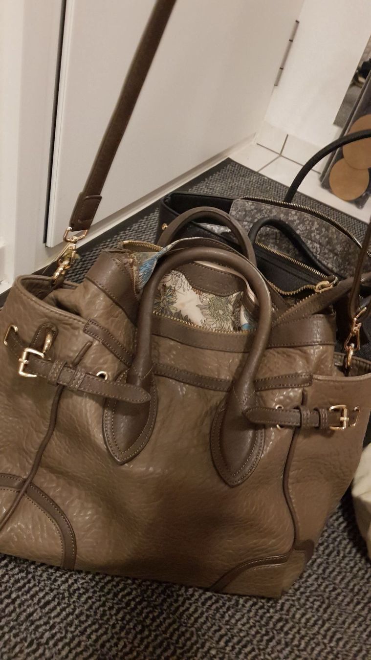 Taschen: Handtaschen Handtasche Bags Beutel Hello Kitty – Gebraucht aus Pratteln von madi1990 3