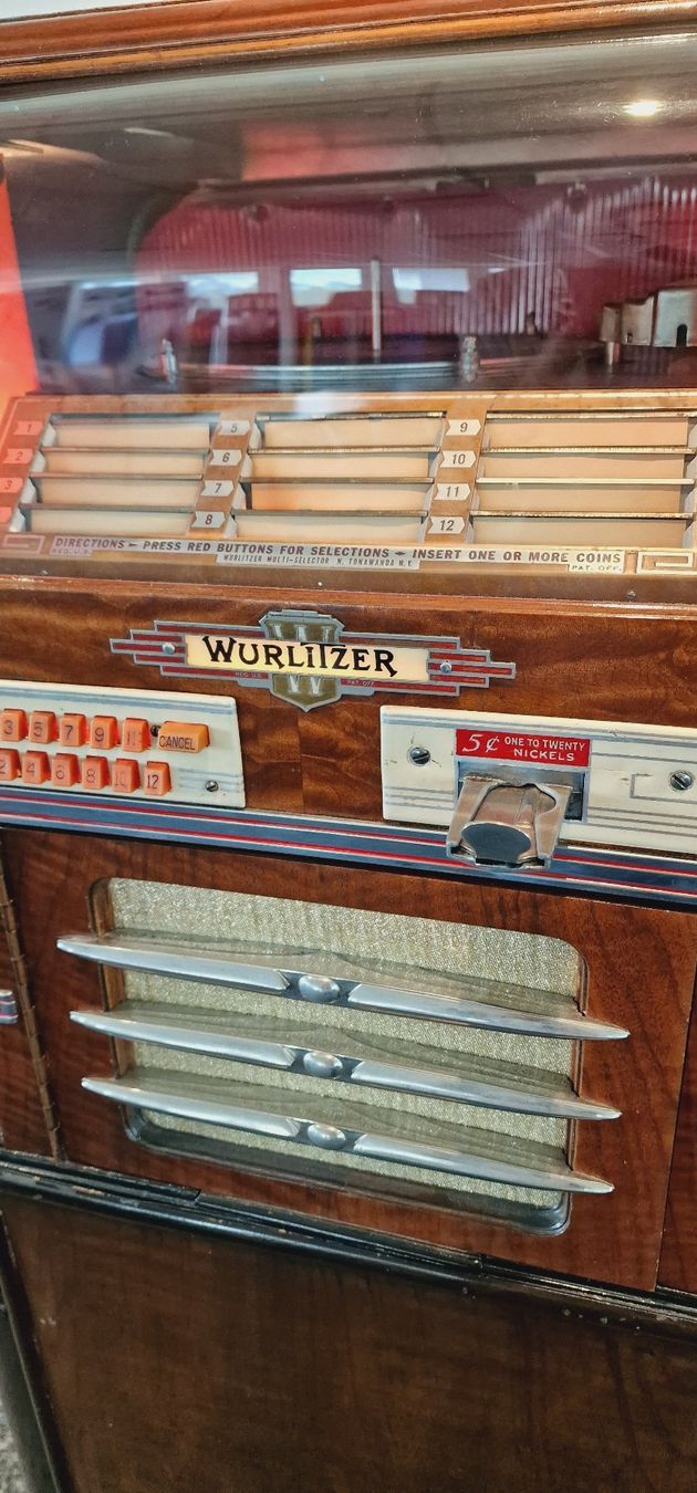 Wurlitzer Jukebox: Wurlitzer Musikbox Jukebox Modell 61 – Usato da Geroldswil venduto da jukeman 3