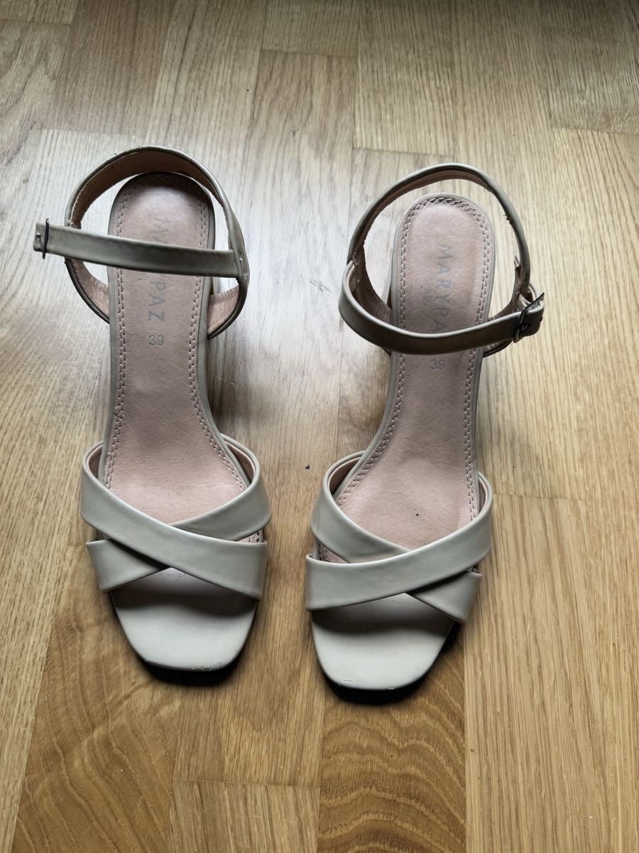 Scarpe da donna: Damenschuhe beige, Gr. 39 – Usato da Zürich venduto da Lenath22