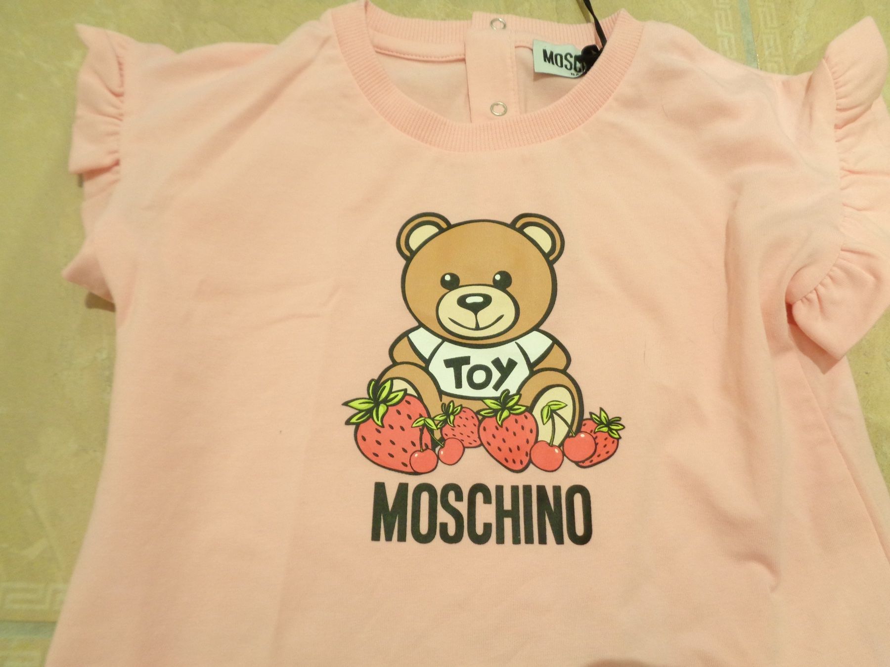Moschino Camicie, Top & T-shirt: Moschino neues Shirt, 3J 98 – Nuovo e nell'imballaggio originale da Klingnau venduto da Markus14 1
