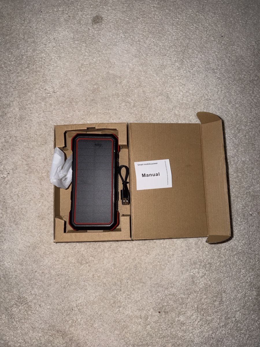 Ladegeräte: Solar-Powerbank – Neu und originalverpackt aus Niederuzwil von Lisascloset 3