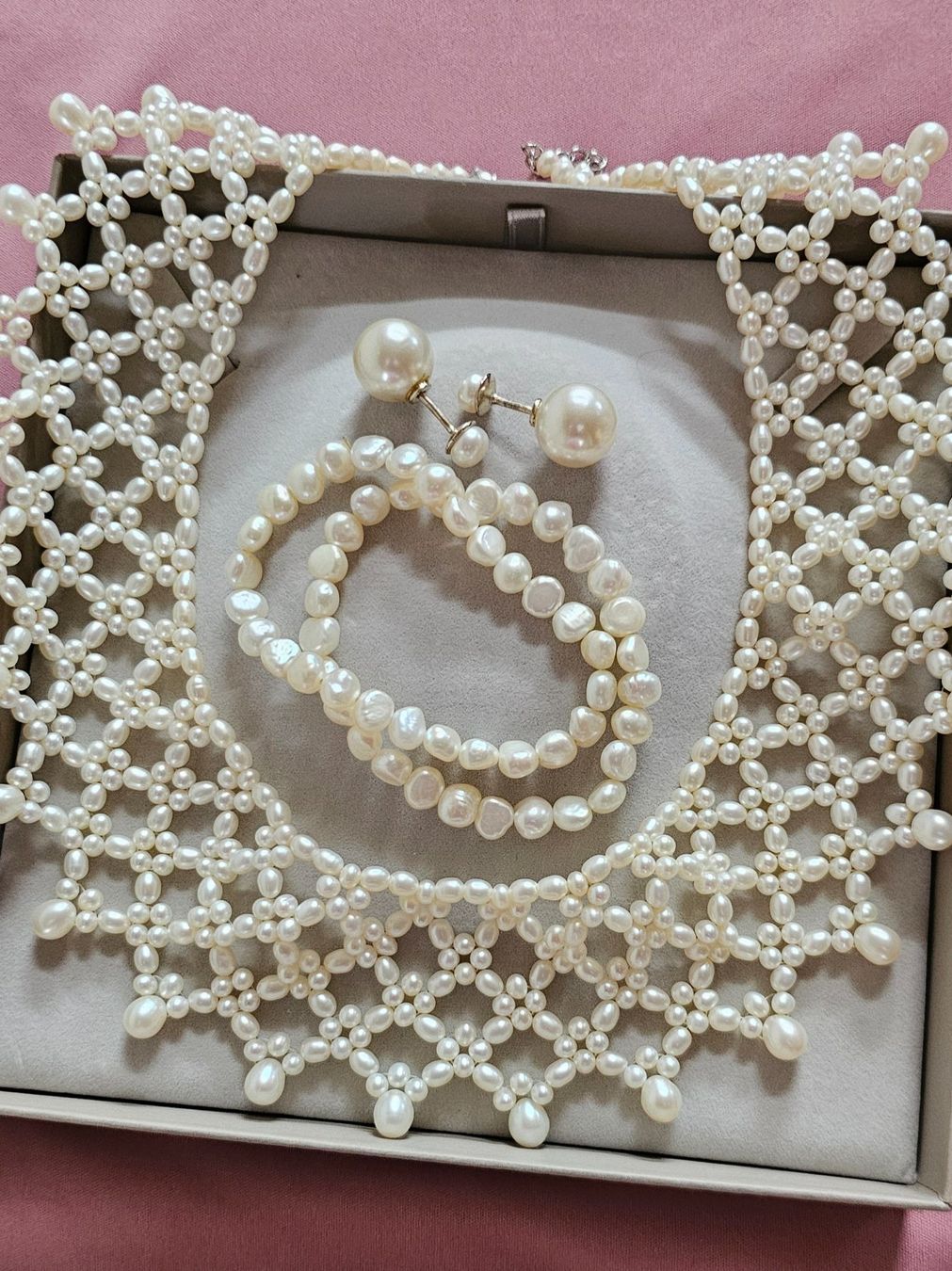 Perle (finte): SET Perle. Colier. Armbänder. Ohrringe. Ohrstecker .NEU – Nuovo e nell'imballaggio originale da Gunzgen venduto da thomasbx 4