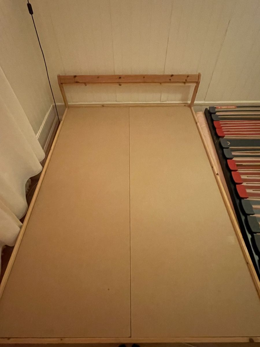 Letti: Bettgestell holz 140x200 – Usato da Zürich venduto da NdgJnc 2