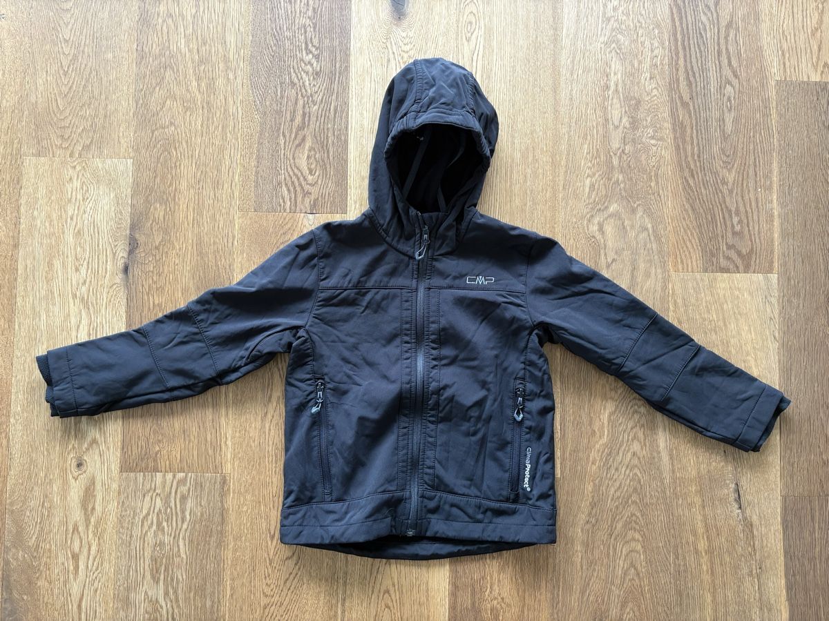 CMP Vestes: Softshelljacke CMP, 128, schwarz, Top – D'occasion à Horgen par Rafnaf