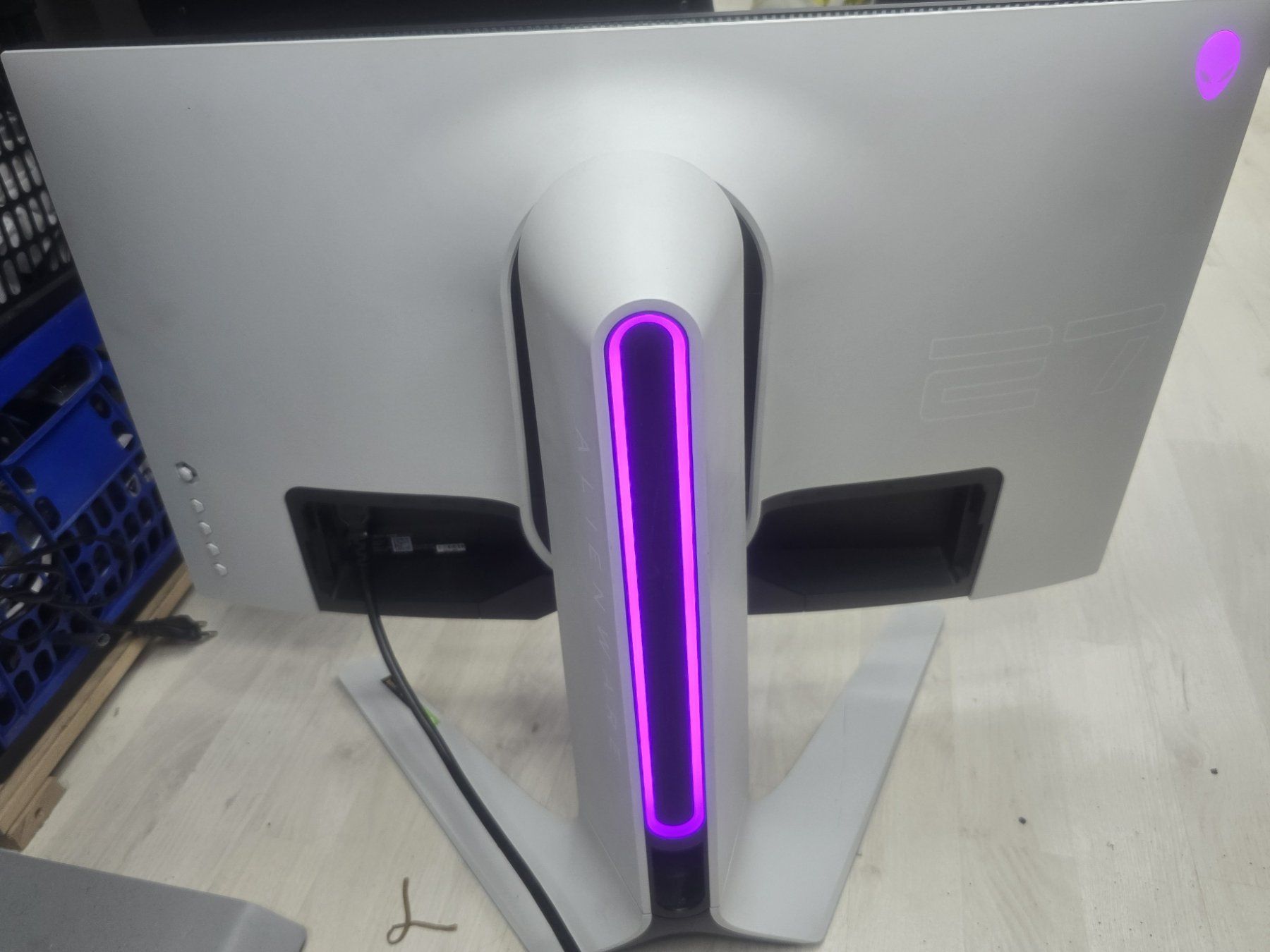 Ecrans: Dell Alienware - AW2721D – Défectueux à La Chaux-de-Fonds par CrossPedro1 9