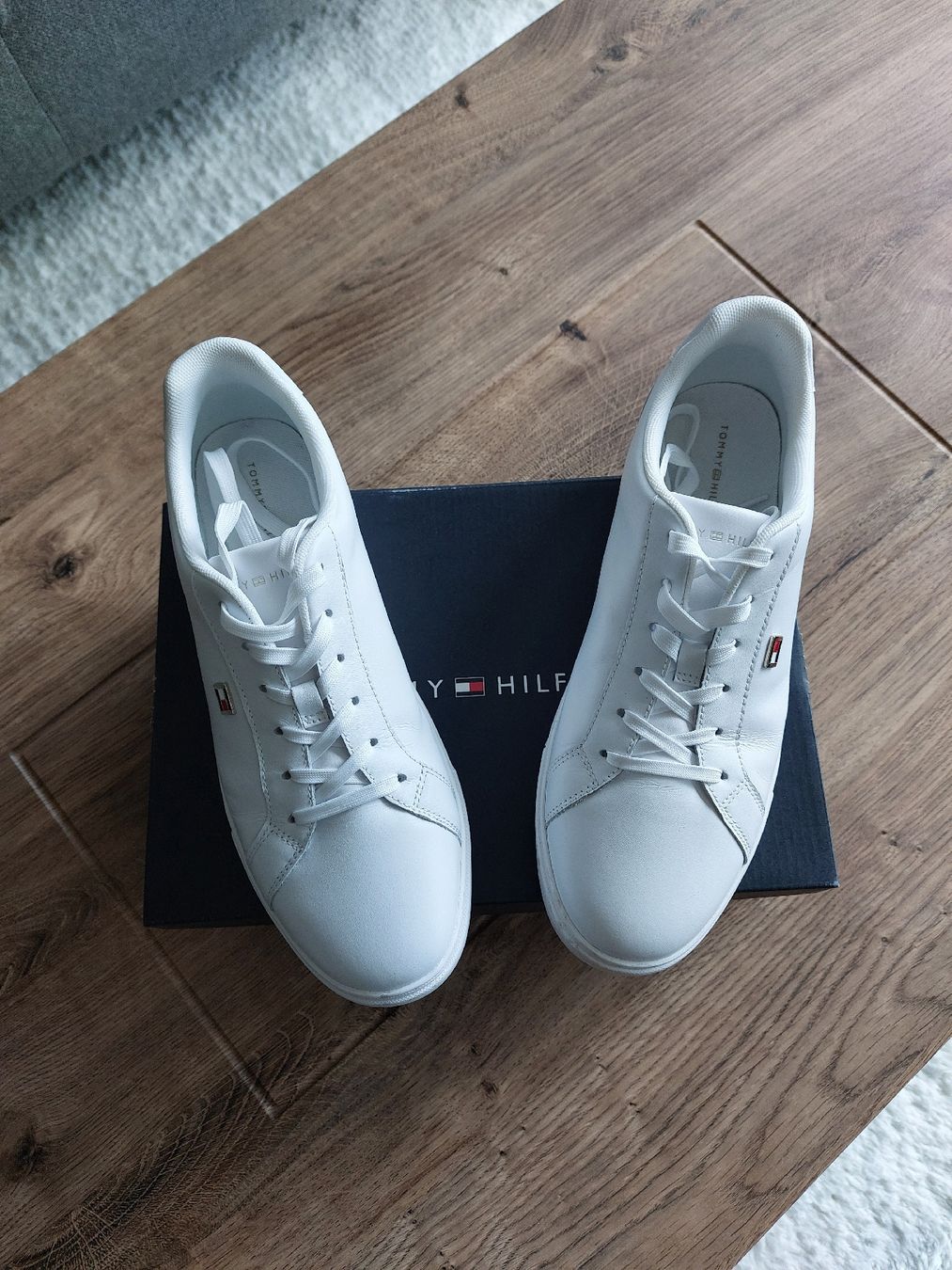 Tommy Hilfiger Scarpe da uomo: Tommy Hilfiger Sneaker Gr.40 - Neu! – Nuovo (secondo la descrizione) da Thalwil venduto da S_Blaettchen