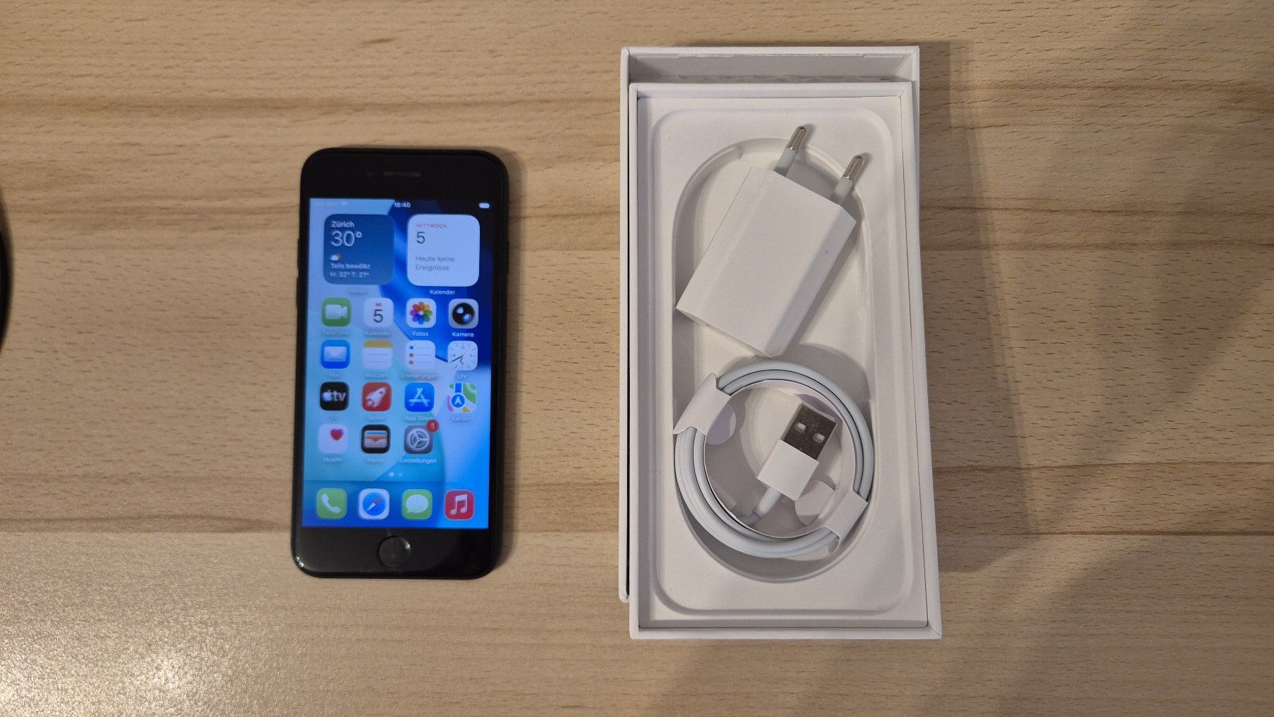 Apple Handys / Smartphones: iPhone SE 2020 64GB Black 3017 – Gebraucht aus Münchenbuchsee von MV_Solutions
