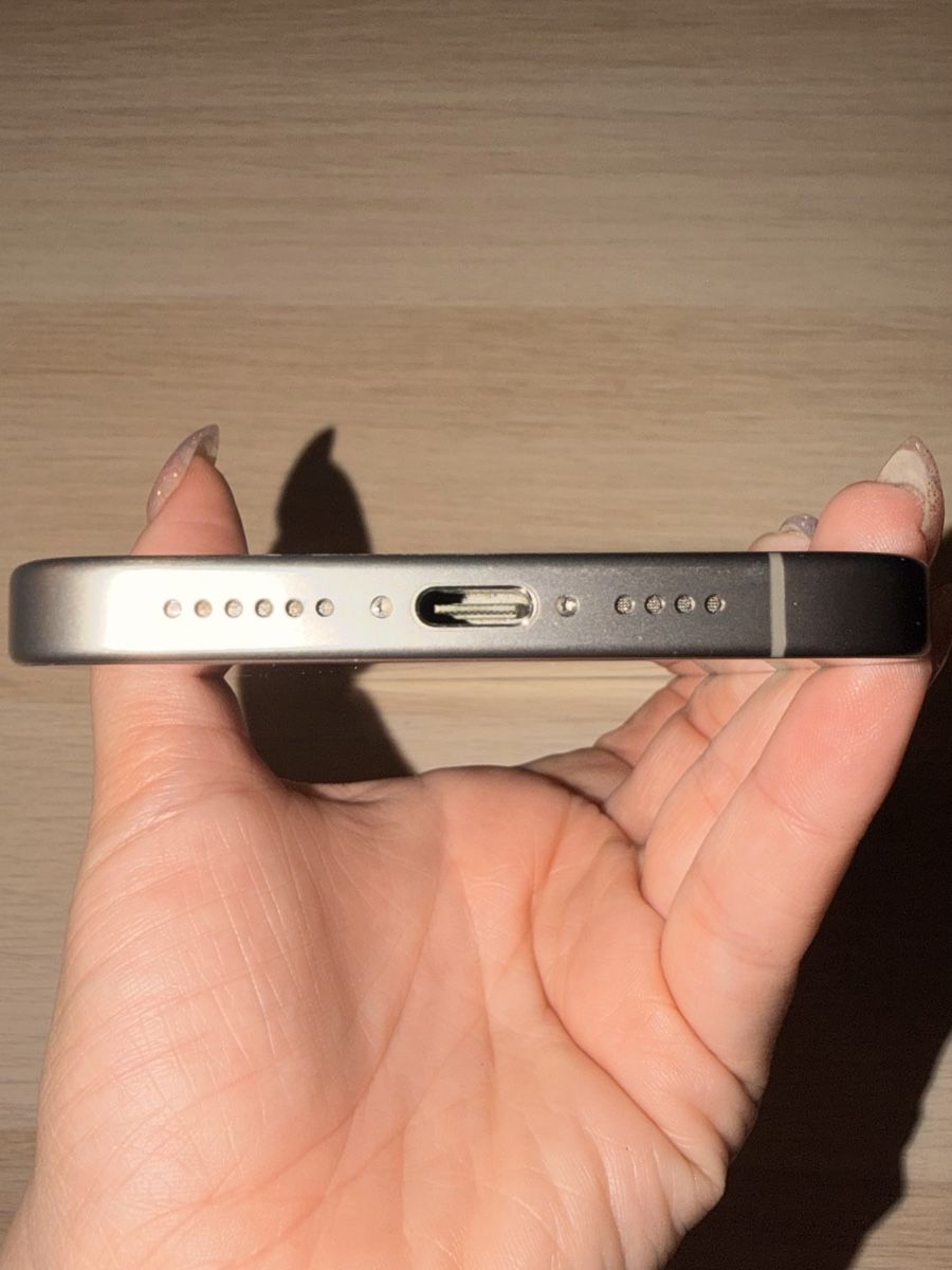 Apple Telefoni cellulari / Smartphones: iPhone 15 Pro Max 256GB - Natural Titanium – Nuovo (secondo la descrizione) da Windisch venduto da lfer32 6