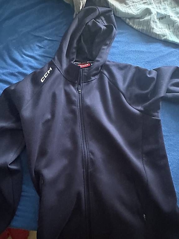 Ccm Giacche: CCM Jacke grösse XL – Usato da Wohlenschwil venduto da michi9999