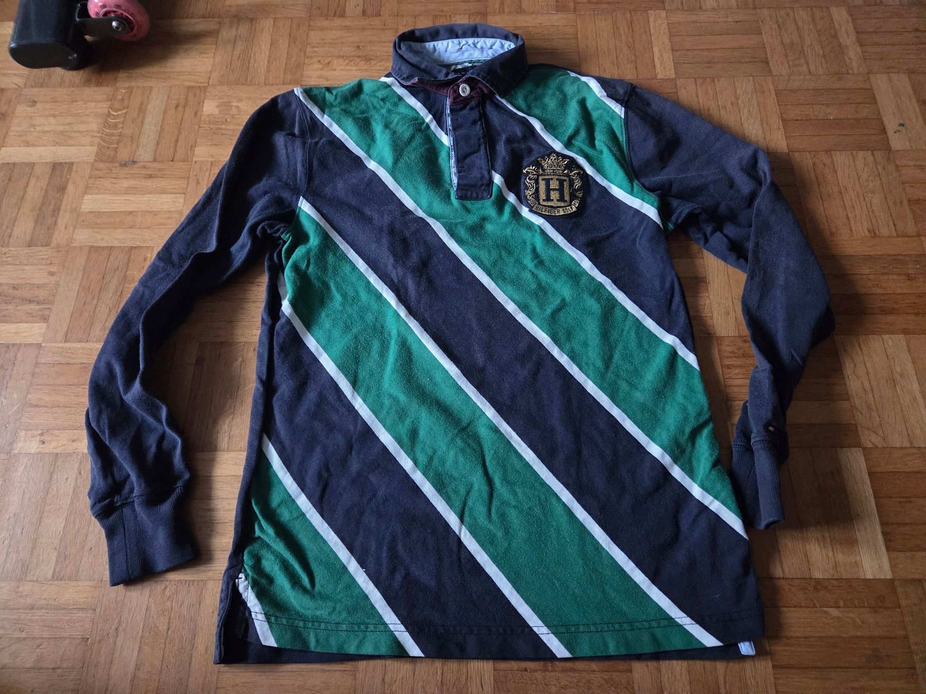 Tommy Hilfiger T-shirts: Tommy Hilfiger Sweatshirts Gr. S – D'occasion à Basel par grandfamily 2